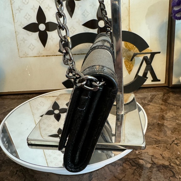 Burberry leather and canvas long wallet with COA and unbranded chain - Picture 3 of 13